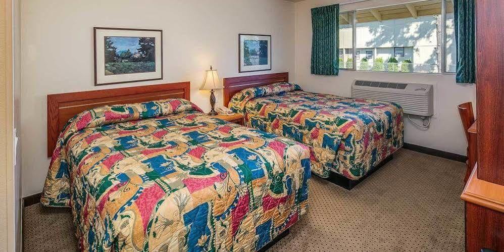 Coachman Inn Беллингхэм Экстерьер фото